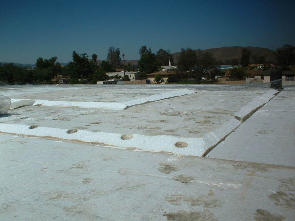 Artist Hangout - Rammed Earth House Construction 27 - Roof Construction